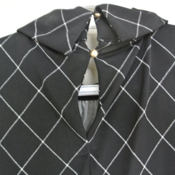 Black sleeveless blouse - Picture 4 of 5